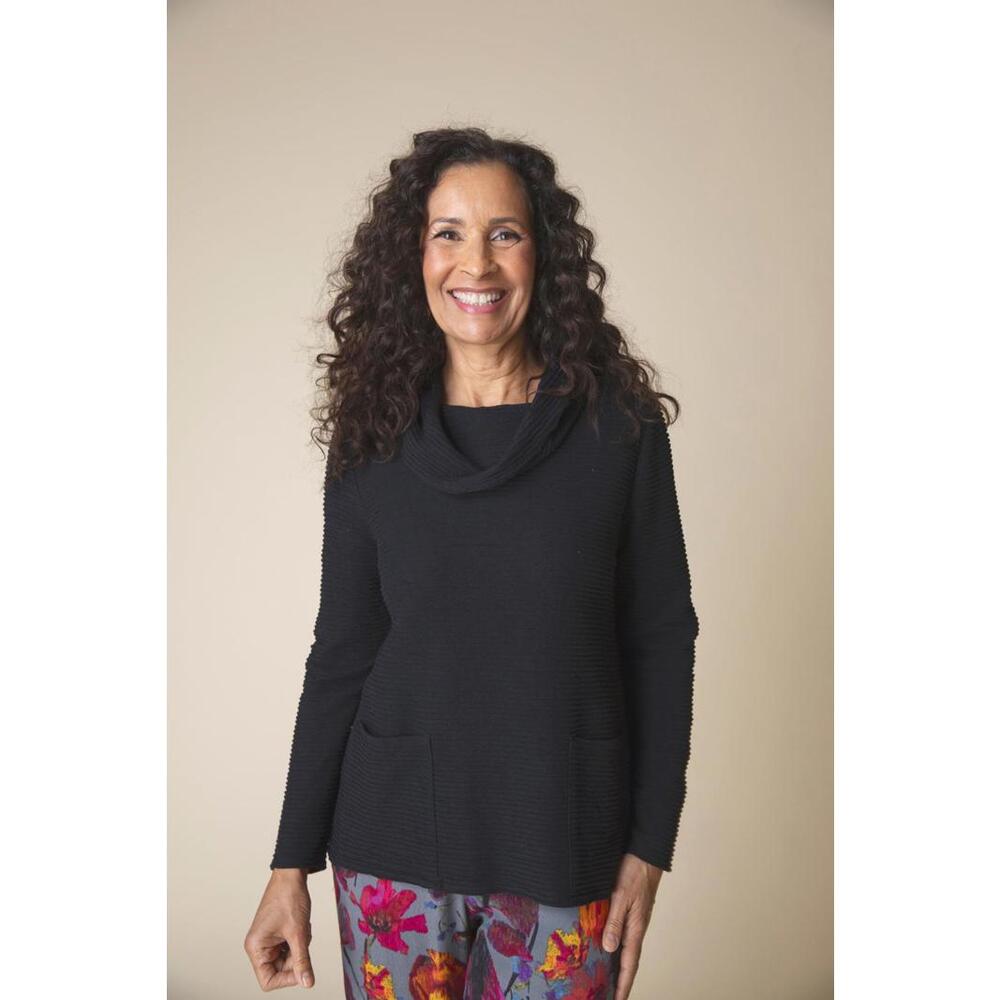 Ripple Effect Pocket Cowl